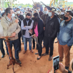 Governo de MS provoca aglomeração para lançar obra em aldeia indígena