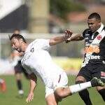 Vasco aproveita duas expulsões e vence o Fluminense de virada em São Januário