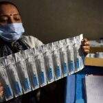 Índia aprova vacina de Oxford e pretende imunizar 300 milhões de pessoas