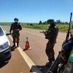 Exército controla passagem de estrangeiros na fronteira em MS