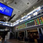 Ibovespa cai 2,51% com aversão ao risco no mercado internacional