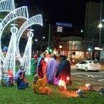 Prefeitura ativa iluminação decorativa de Natal nas principais vias de Campo Grande