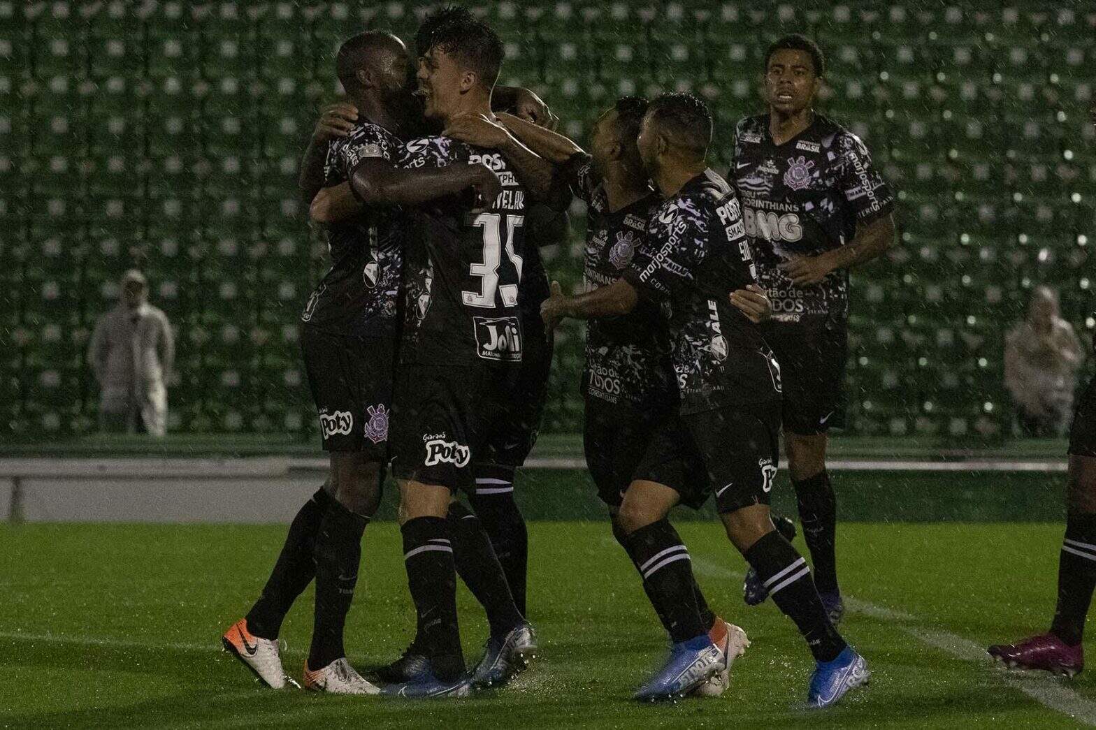 Durante o jogo entre Chapecoense/SC x Corinthians/SP esta noite na Arena Conda