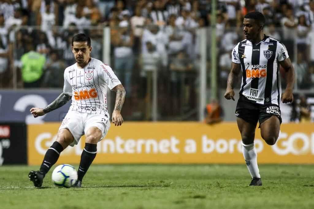 Atlético-MG vence o Corinthians em casa e se garante na Série A