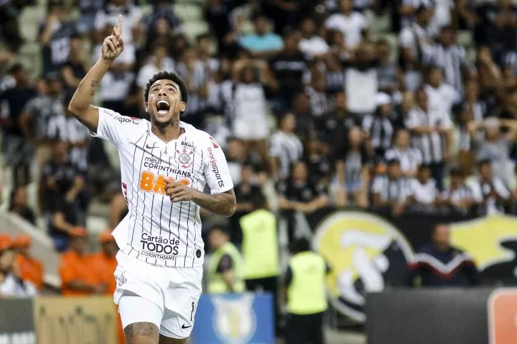 Corinthians derrota o Ceará, ajuda o Cruzeiro e garante vaga na Libertadores