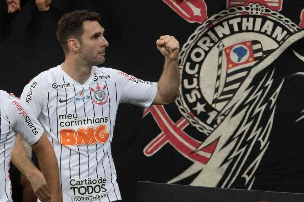 Boselli marca três e Corinthians goleia Botafogo na estreia do Paulistão
