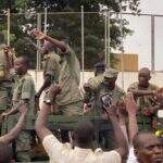 Militares prendem presidente e primeiro-ministro do Mali