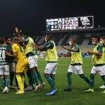 Palmeiras aproveita expulsão, vence o Corinthians e aumenta crise no rival