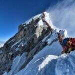 Quatro pessoas morrem em superlotação no Monte Everest