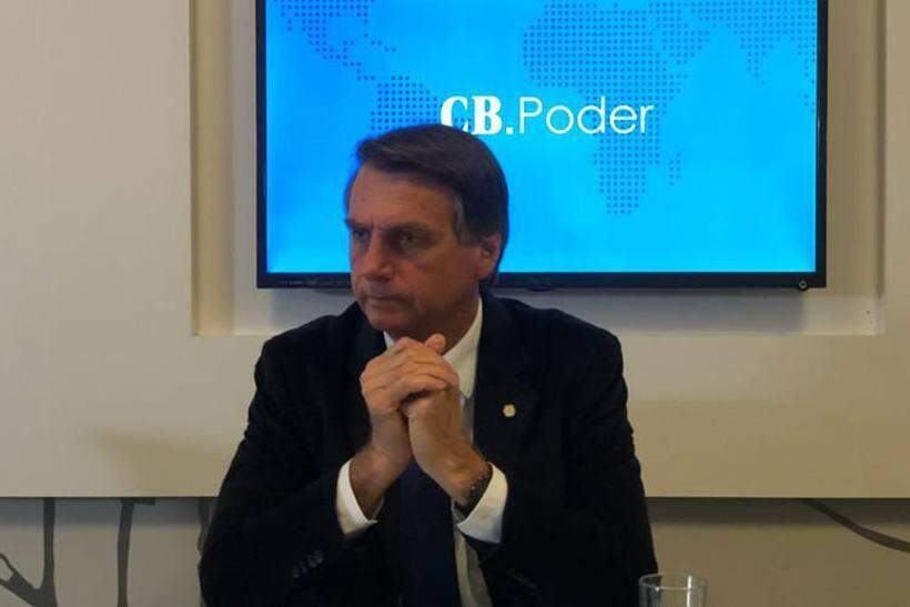 ‘Votos de Barbosa virão para mim’, diz Bolsonaro em entrevista