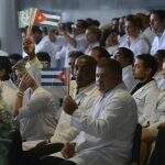 Dois mil médicos cubanos continuam no País e sobrevivem na informalidade