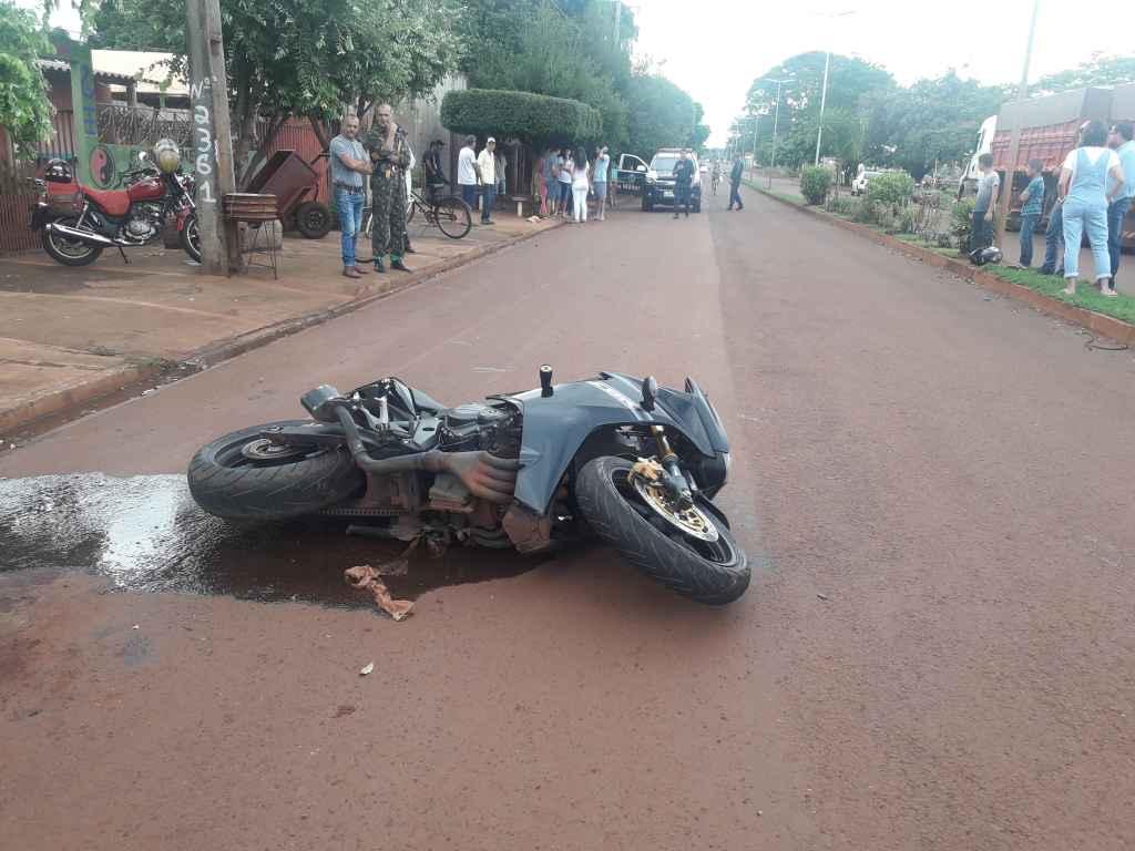 Moto em que vítima estava (Foto Olimar Gamarra)