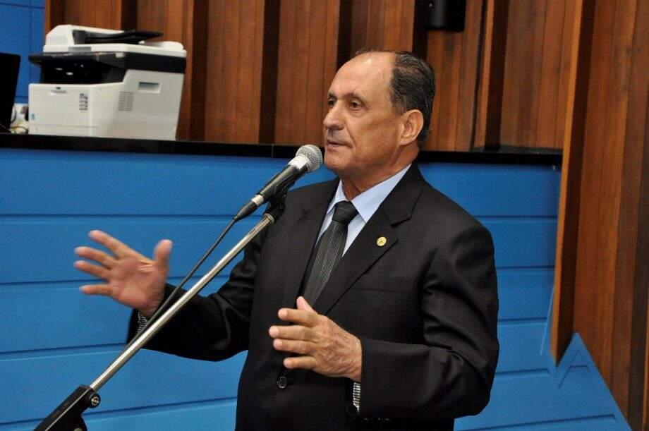 Zé Teixeira durante sessão na Assembleia Legislativa. .(Foto: Luciana Nassar/ ALMS)