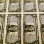 Dólar zera queda na reta final com temor de governo furar teto