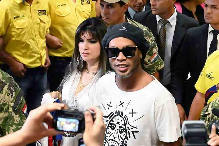 Empresária envolvida em escândalo de Ronaldinho é investigada por lavagem