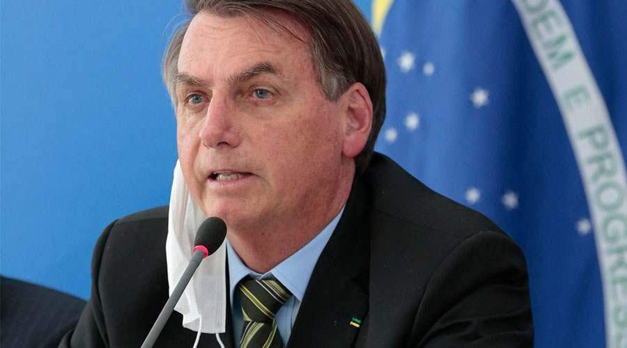 Bolsonaro desafia Doria a zerar imposto sobre combustível