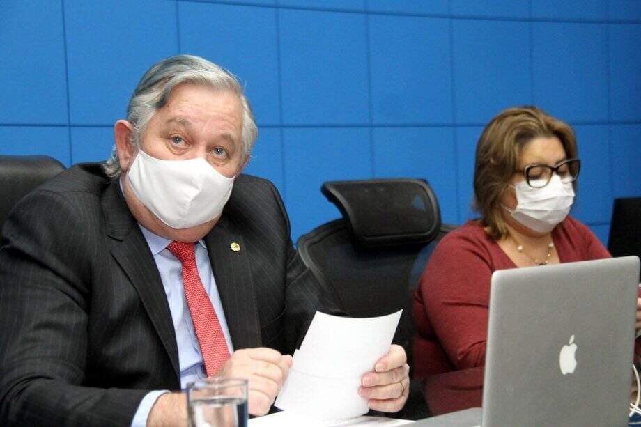 Contra Reinaldo manter feriadão na pandemia, deputado diz que ‘não deveria nem existir Carnaval’