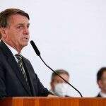 ‘O povo tá vibrando’, diz Bolsonaro sobre decreto de armas