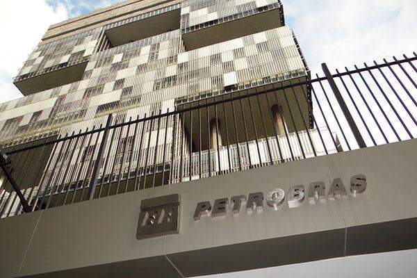 Petrobras anuncia Plano de Resiliência, que prevê ampliação de desinvestimentos
