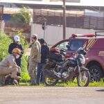 Pedestre é atropelado por motociclista em ponto crítico da Avenida João Arinos