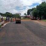 Força-tarefa: prefeitura conclui novo asfalto após temporal destruir rotatória