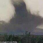 Tornado aterroriza motoristas e atinge subúrbio na China