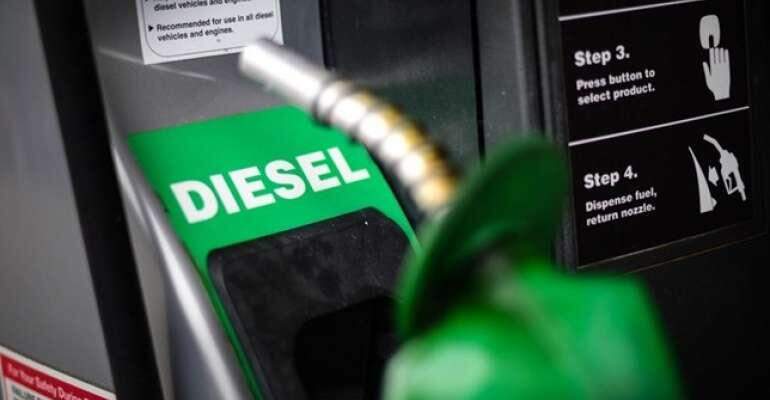 Petrobras anuncia queda média de R$ 0,10, ou 4,6%, no litro do diesel