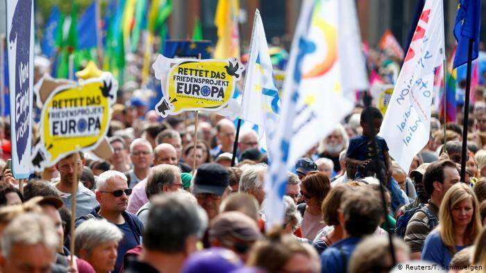 Até 25 mil esperados em manifestação pró-União Europeia em Colônia. Foto. Reuters