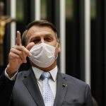 Bolsonaro vai consultar ministros antes de analisar MP das vacinas contra Covid-19