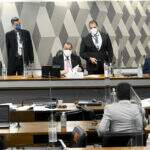 CPI: senador pede quebra de sigilo de Carlos Bolsonaro, Filipe Martins e Pazuello
