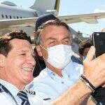 “Quem fala ‘fora Bolsonaro’ devia estar viajando de jegue”, diz Bolsonaro em voo
