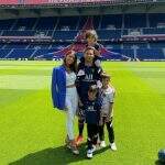 Antonela Roccuzzo, mulher de Messi, mostra a família no PSG