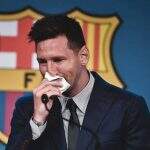Lenço usado por Messi em despedida do Barcelona é ofertado por US$ 1 milhão