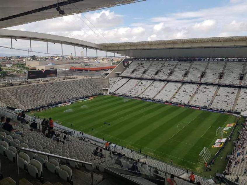 Torcedor do Corinthians sofre parada cardíaca no estádio e morre a caminho do hospital