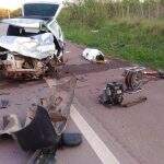 Motorista de 42 anos morre após colidir Uno em minivan na BR-262