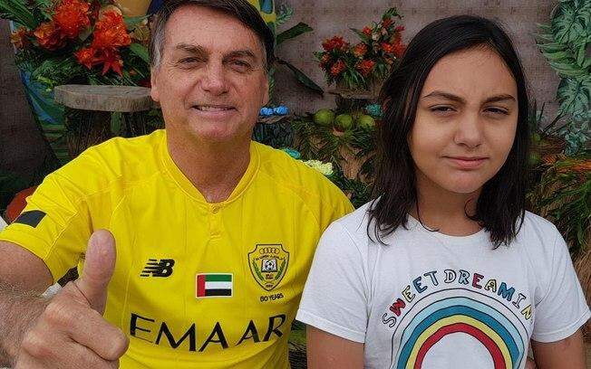 Bolsonaro comemora aniversário de 10 anos da filha caçula neste domingo
