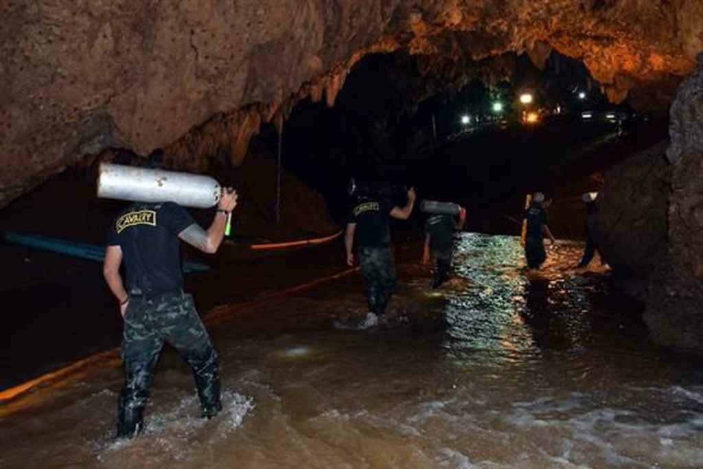 Bureerak fez parte das operações para resgatar os meninos e seu treinador. (Foto: EFE/REAL EJÉRCITO DE TAILANDIA)