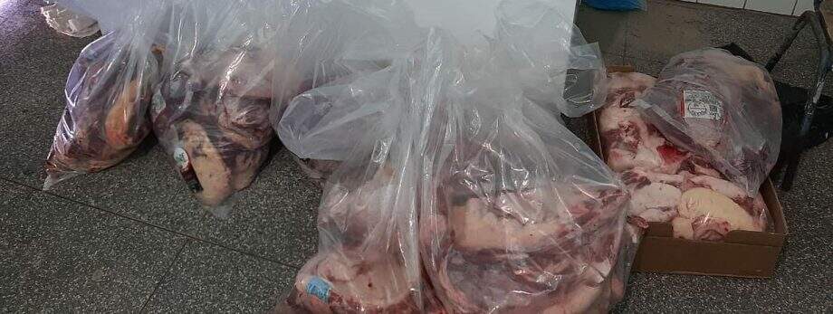 Operação fecha açougue que vendia carne estragada de animais furtados 