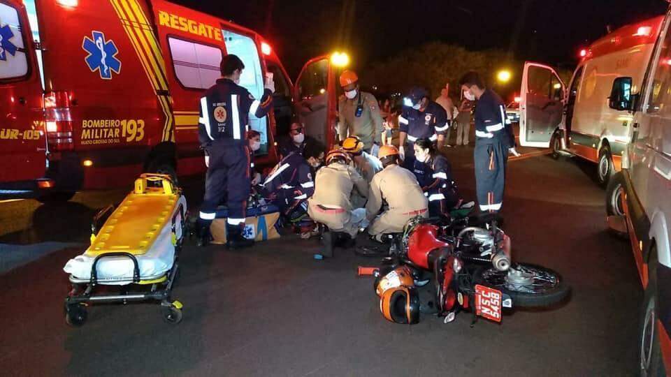 Mototaxista colide de frente com carro e morre no local