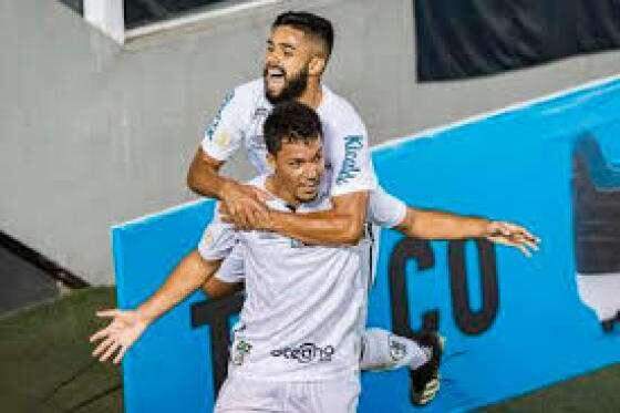 Santos supera o Corinthians, afasta rival da briga e se aproxima da Libertadores