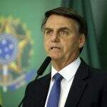 Bolsonaro diz que jornalistas são ‘raça em extinção’ e que ler jornal ‘envenena’