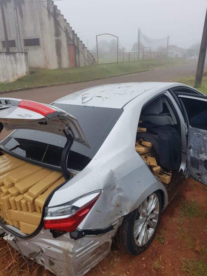 Veículo apreendido depois de capotar com 1 tonelada de maconha. Foto: Divulgação