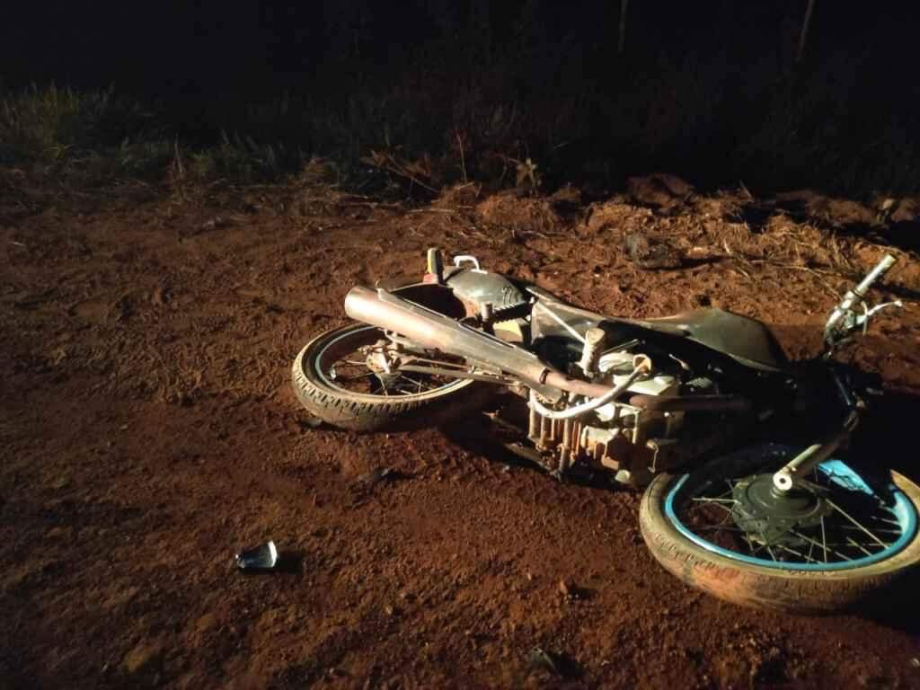 Jovem bate moto em trator e morre na MS-170