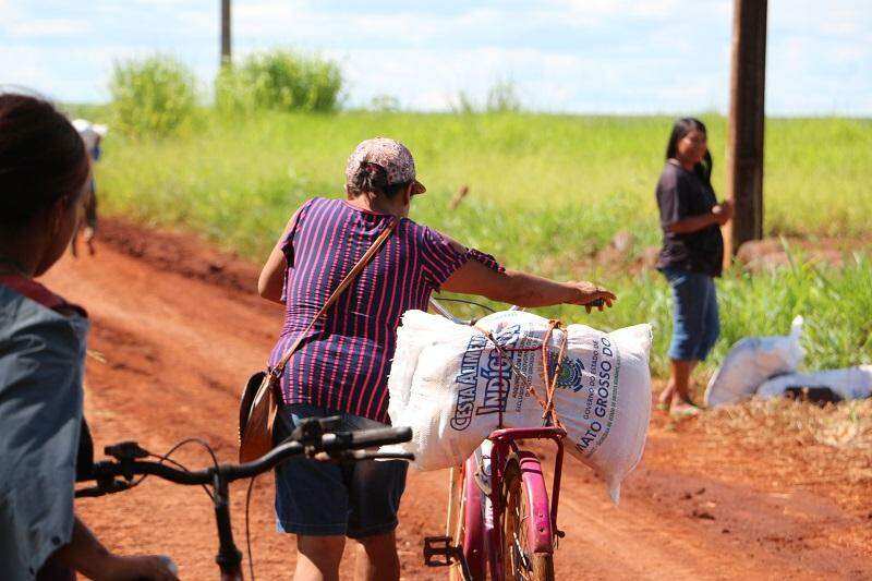 Indígenas de MS começam a receber as primeiras cestas básicas de 2021