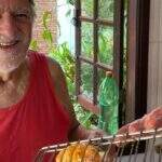 Ary Fontoura faz churrasco com sobras na geladeira