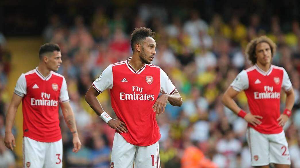 Arsenal abre 2 a 0, mas cede empate ao Watford após pênalti de David Luiz