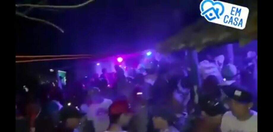VÍDEO: Madrugada tem ao menos 5 festas clandestinas e participantes zombam de quarentena