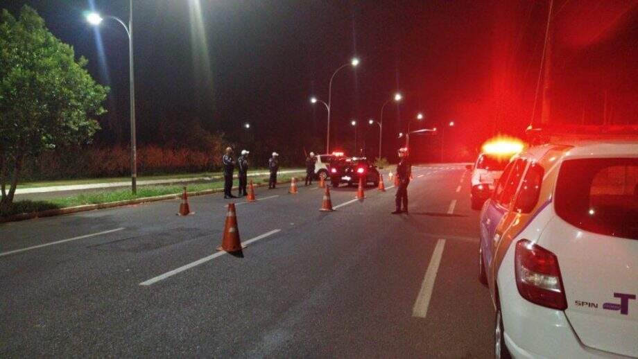 Guarda municipal é atropelado por motorista que fugia de blitz em Campo Grande
