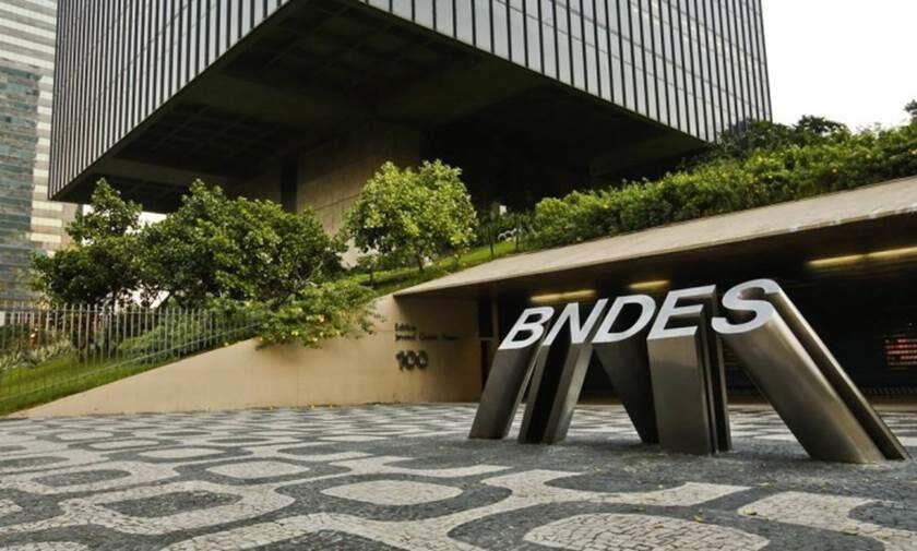 EUA estuda aliança com BNDES para financiar investimentos, diz embaixador