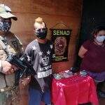 Policiais paraguaios fecham bar que também vendia maconha e crack